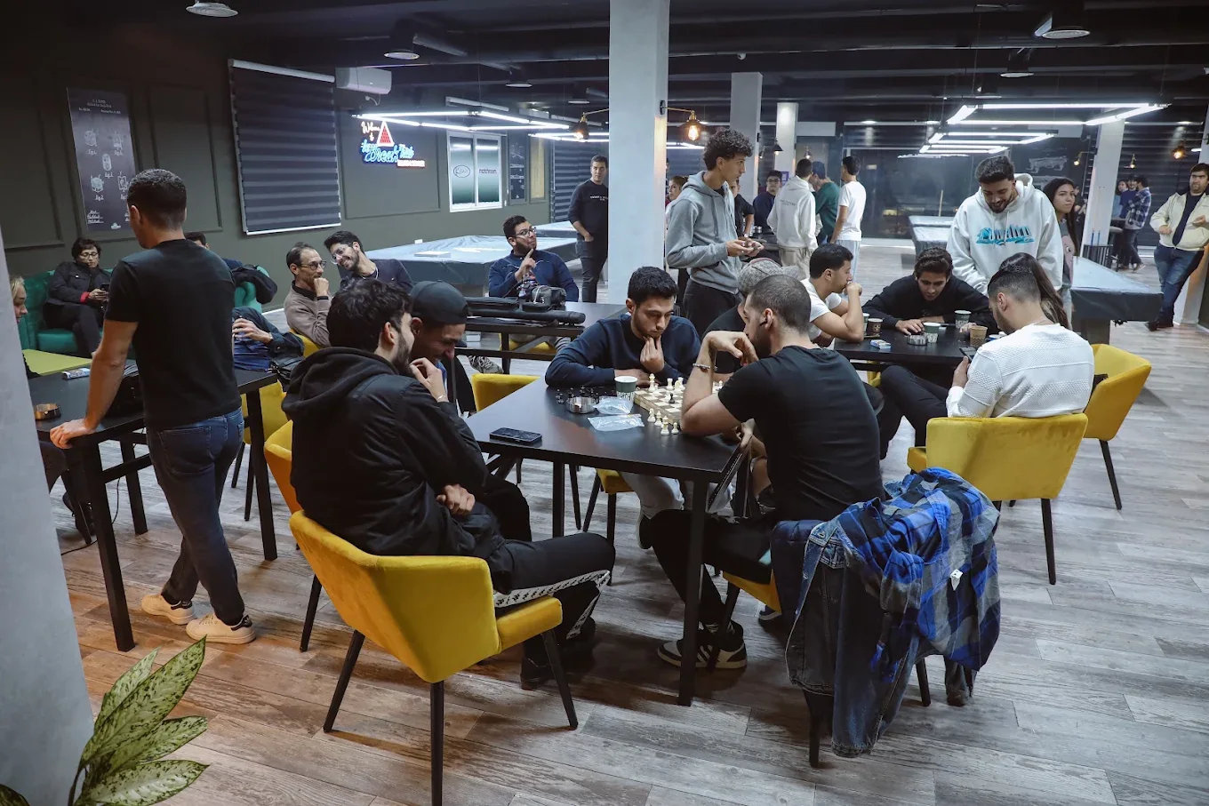 L'espace jeux de société : échecs et jeux de plateau